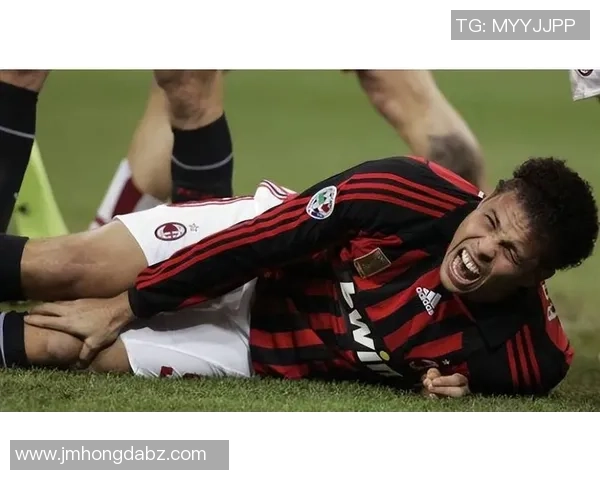 足球巨星加练全程曝光展现自律与拼搏精神激励无数球迷 足球巨星加练全程曝光展现自律与拼搏精神激励无数球迷