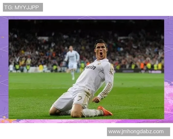 球星绰号背后的故事与足球场上的传奇人物解析 球星绰号背后的故事与足球场上的传奇人物解析